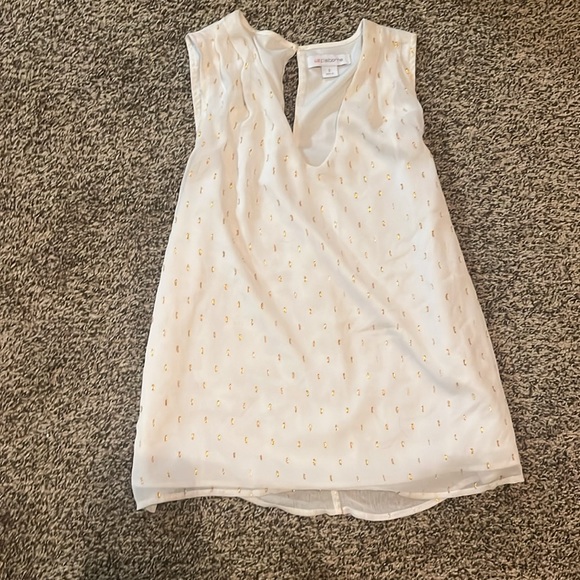 White and Gold tank top - Picture 3 of 7
